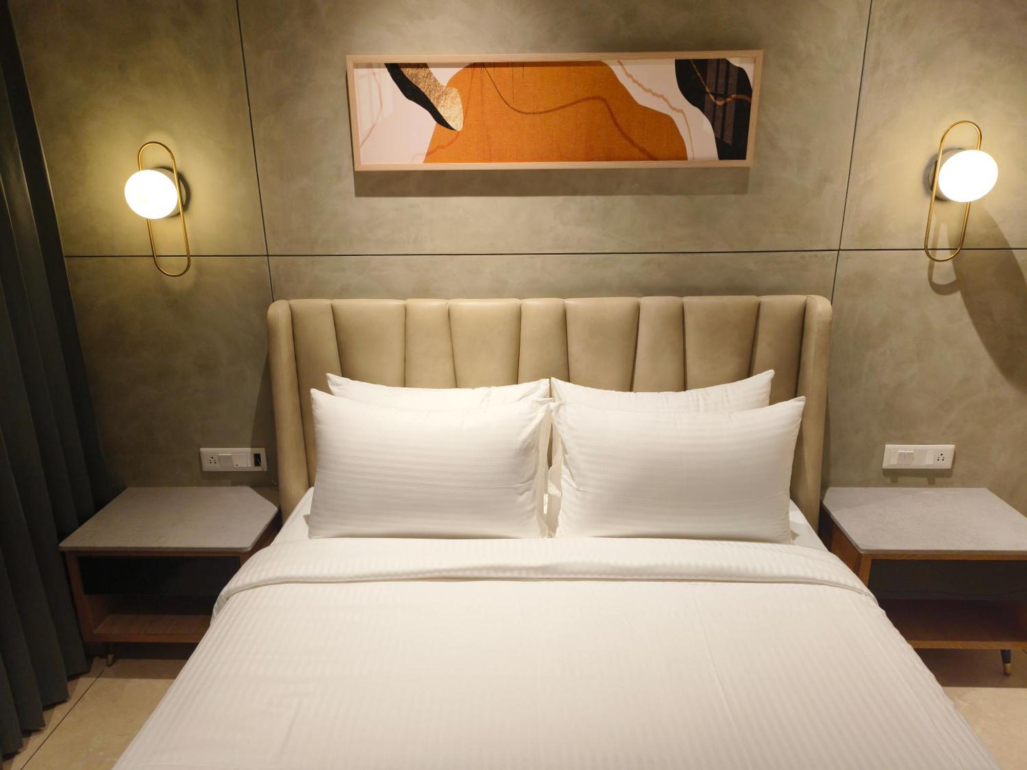 Olive Hotel Le Opera By Embassy Group Bangalore Exteriör bild
