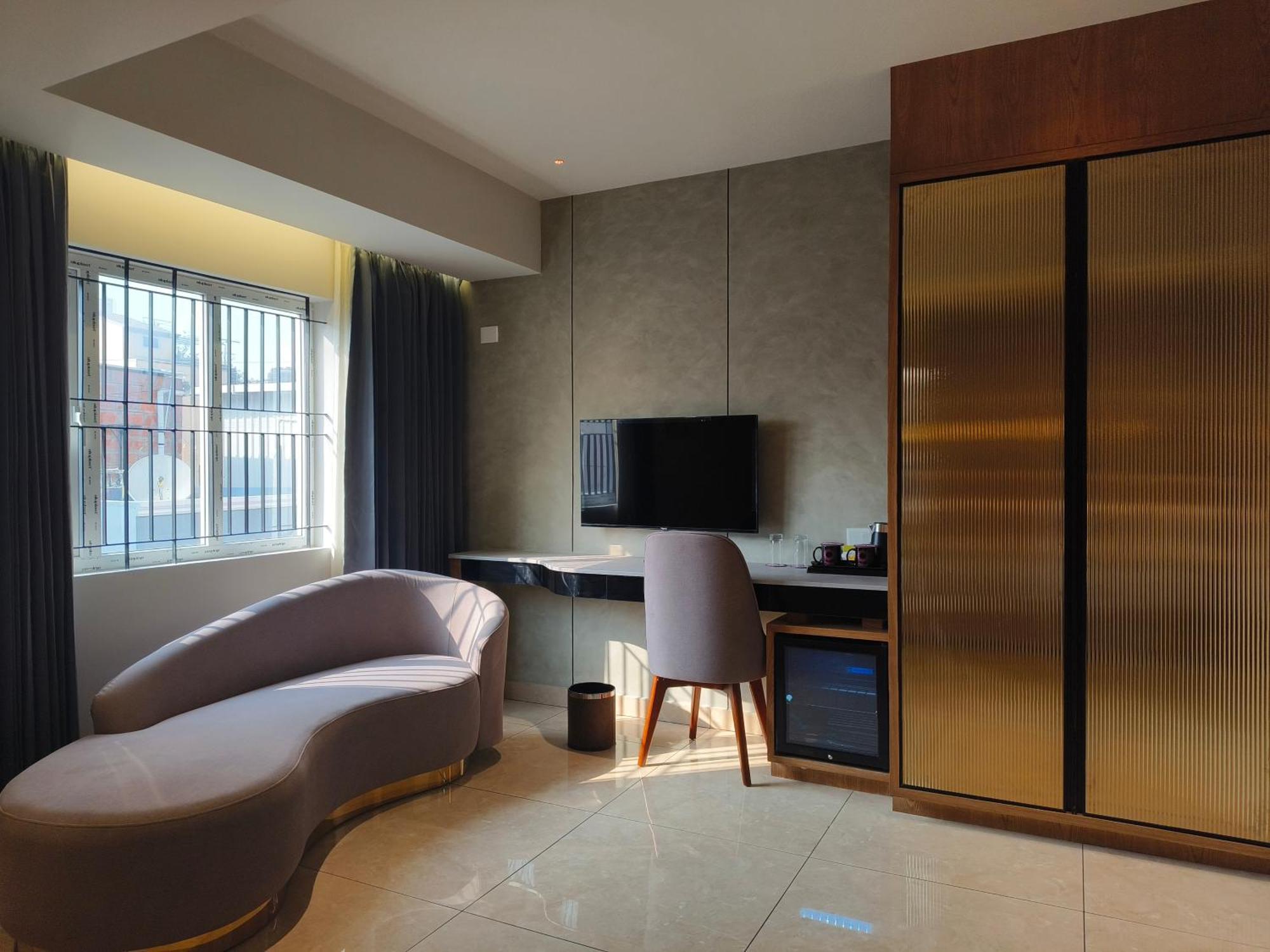 Olive Hotel Le Opera By Embassy Group Bangalore Exteriör bild